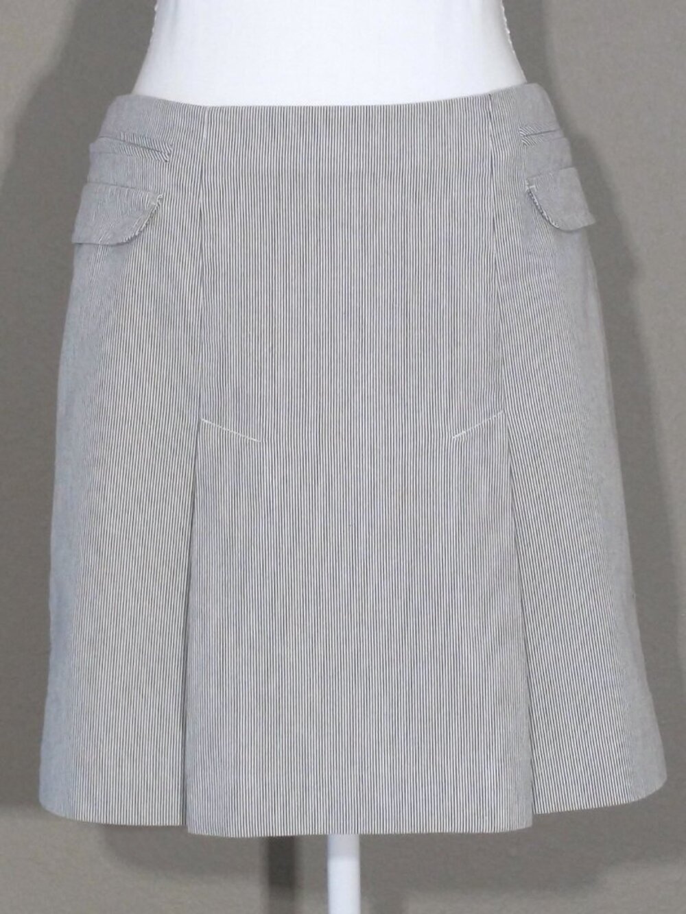 Vintage Y2K LOFT Ann Taylor Gray Pinstripe Pleated Straight Low Rise Skirt 4